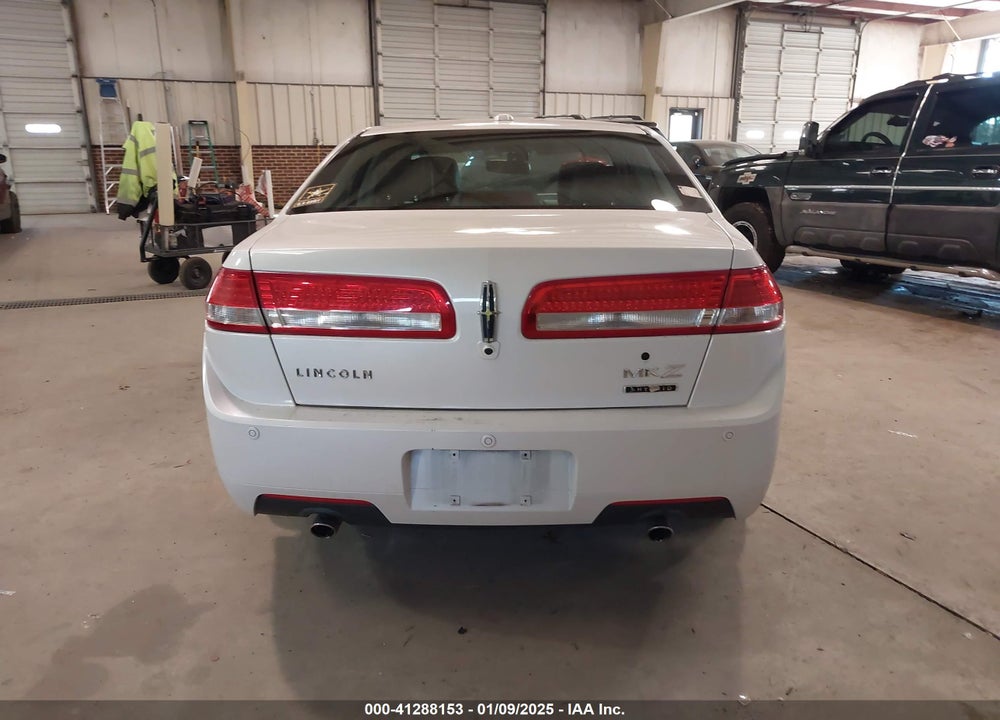 2012 LINCOLN MKZ HYBRID VIN: 3LNDL2L38CR825066