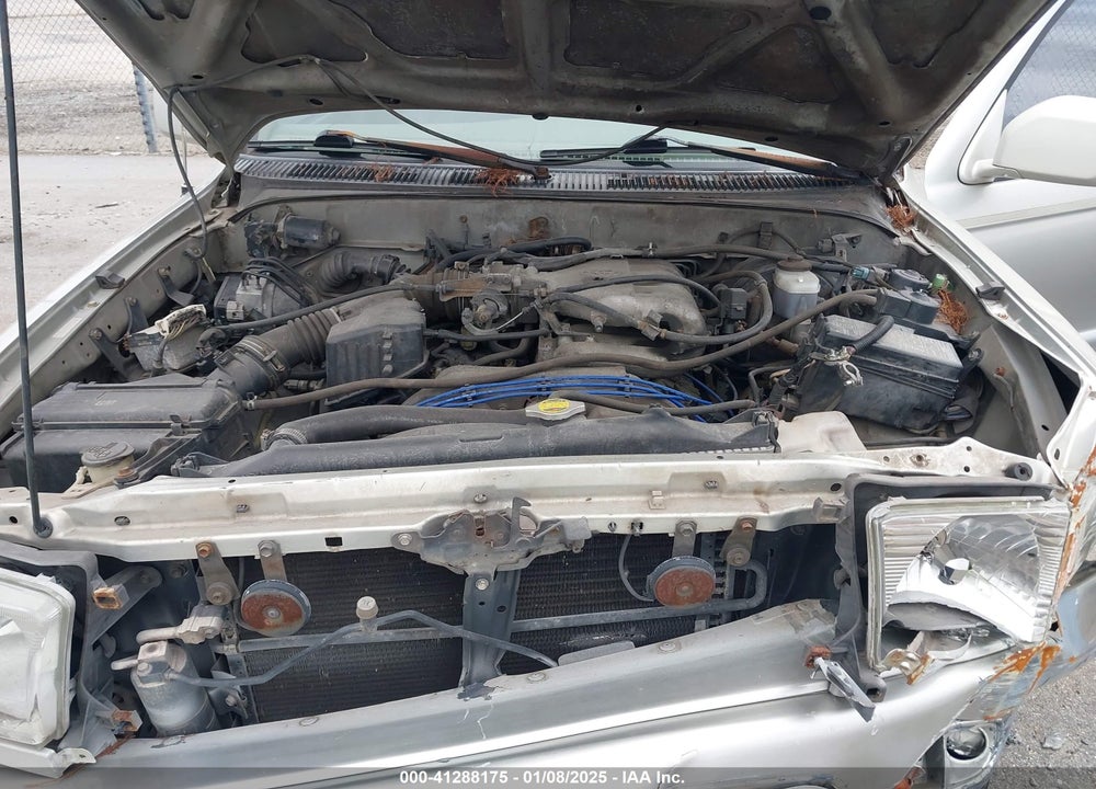2000 TOYOTA 4RUNNER LIMITED V6 VIN: JT3GN87R9Y0147386