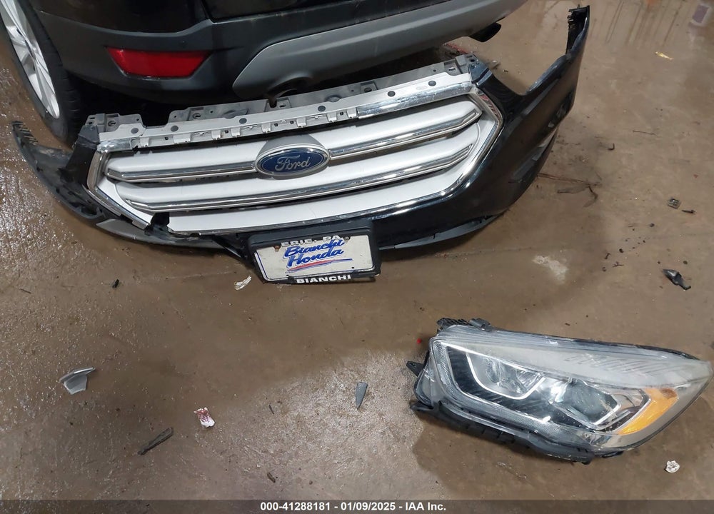 2018 FORD ESCAPE SEL VIN: 1FMCU9HD8JUC25351