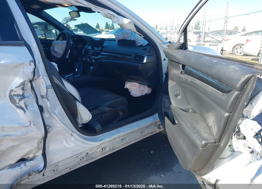 2019 HONDA ACCORD VIN: 1HGCV1F33KA079264