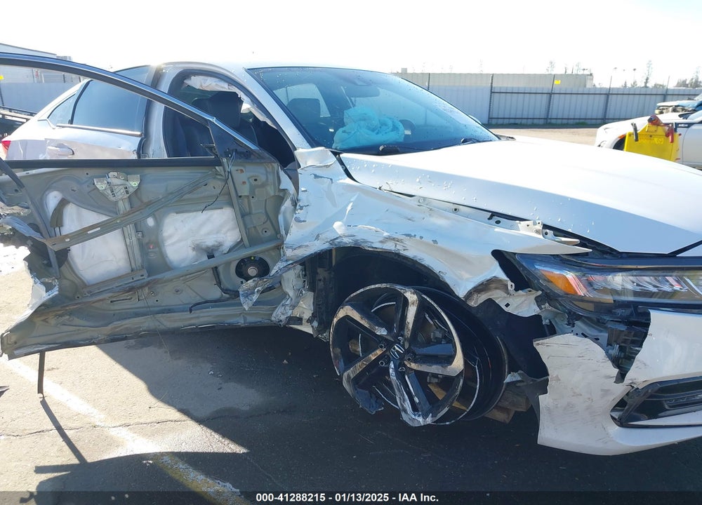 2019 HONDA ACCORD VIN: 1HGCV1F33KA079264