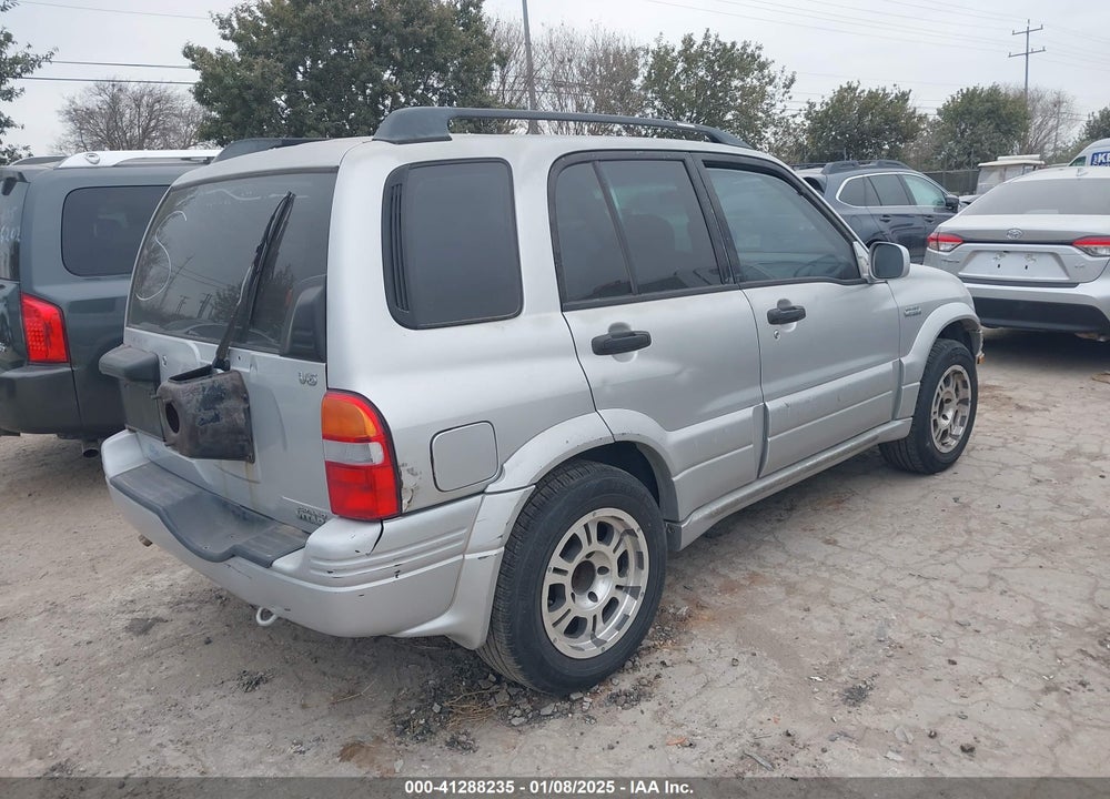 2000 SUZUKI GRAND VITARA JLS/JLS+/LIMITED VIN: JS3TE62V3Y4104997