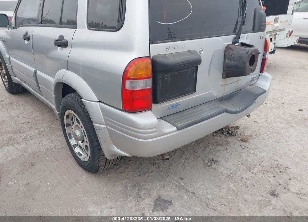 2000 SUZUKI GRAND VITARA JLS/JLS+/LIMITED VIN: JS3TE62V3Y4104997