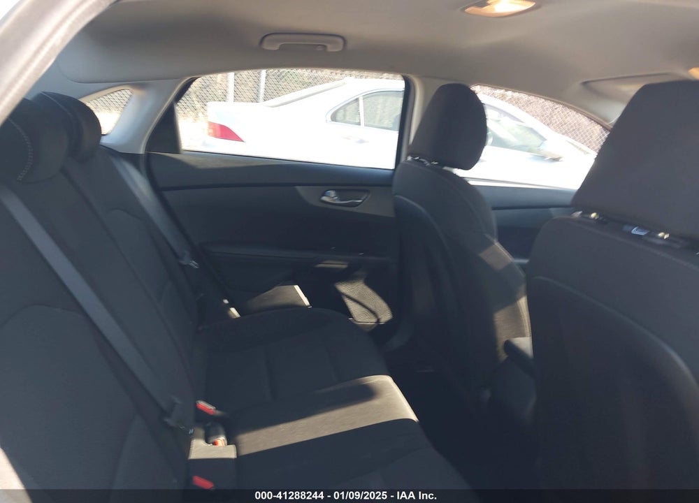 2021 KIA FORTE LXS VIN: 3KPF24AD1ME273099