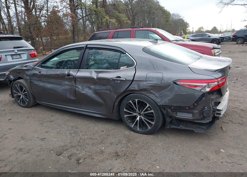 2019 TOYOTA CAMRY VIN: 4T1B11HK7KU696400