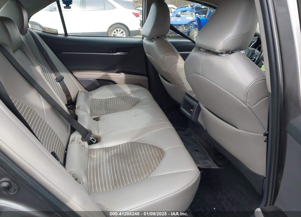 2019 TOYOTA CAMRY VIN: 4T1B11HK7KU696400