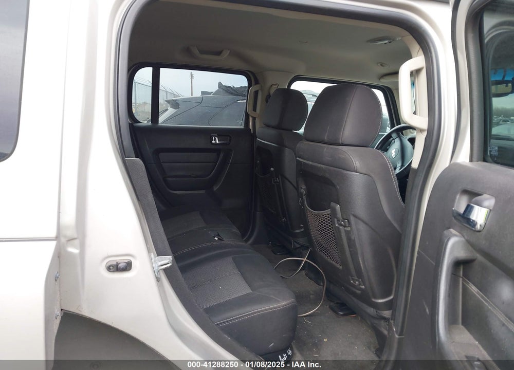 2007 HUMMER H3 SUV VIN: 5GTDN13E078187499