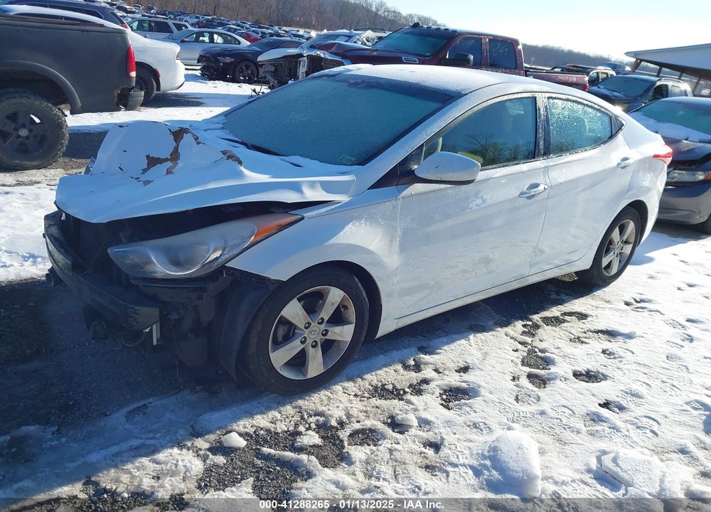 2013 HYUNDAI ELANTRA VIN: 5NPDH4AE2DH454464