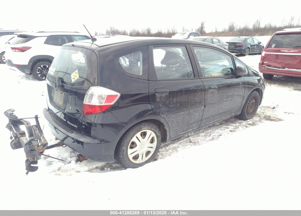 2009 HONDA FIT VIN: JHMGE88209C002135