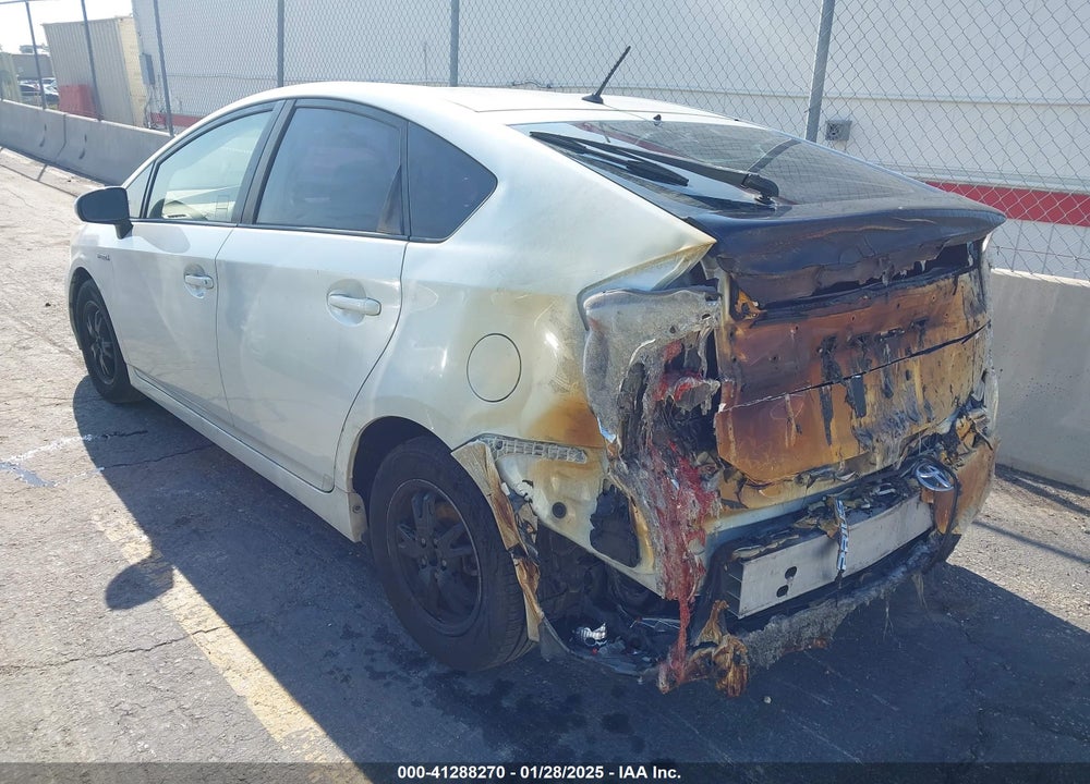 2015 TOYOTA PRIUS VIN: JTDKN3DU2F1981797