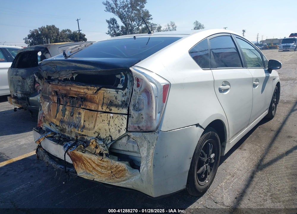 2015 TOYOTA PRIUS VIN: JTDKN3DU2F1981797
