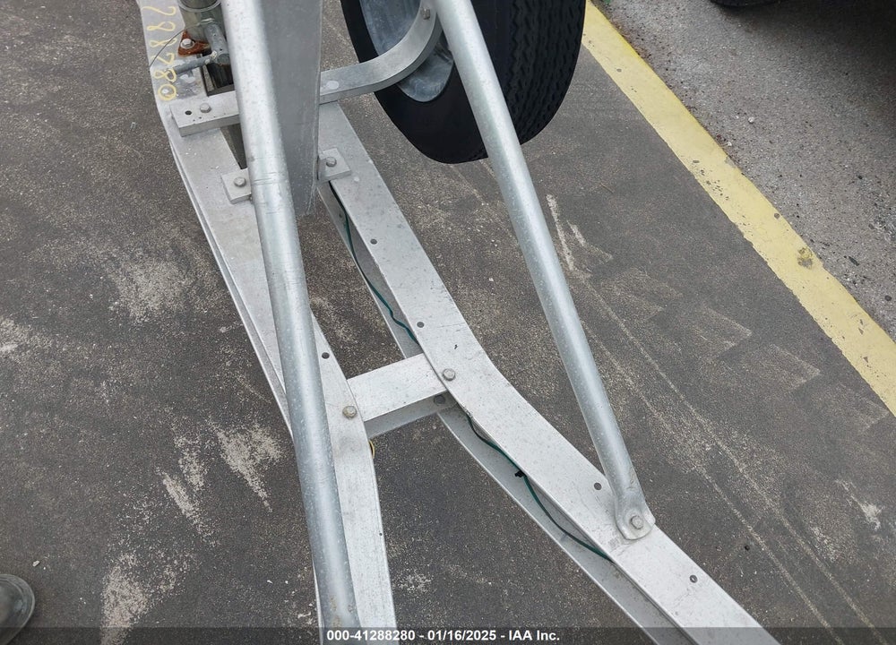 1999 TRAILER OTHER VIN: NOVIN0201238156