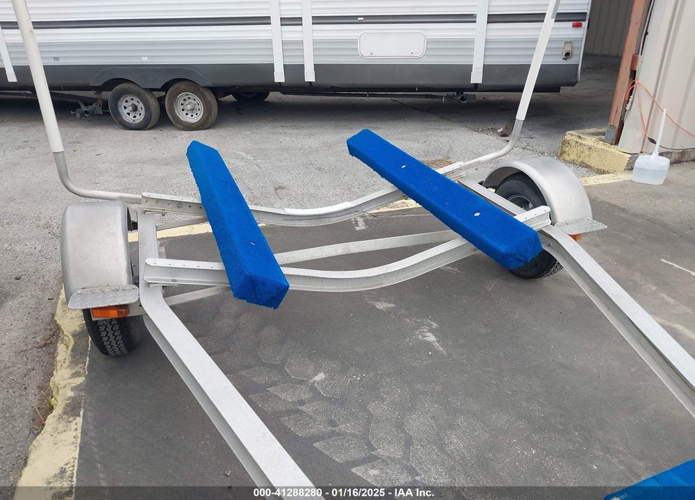 1999 TRAILER OTHER VIN: NOVIN0201238156