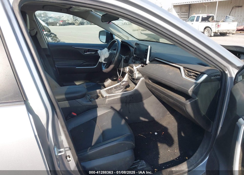 2021 TOYOTA RAV4 XLE PREMIUM VIN: 2T3C1RFV8MC109231