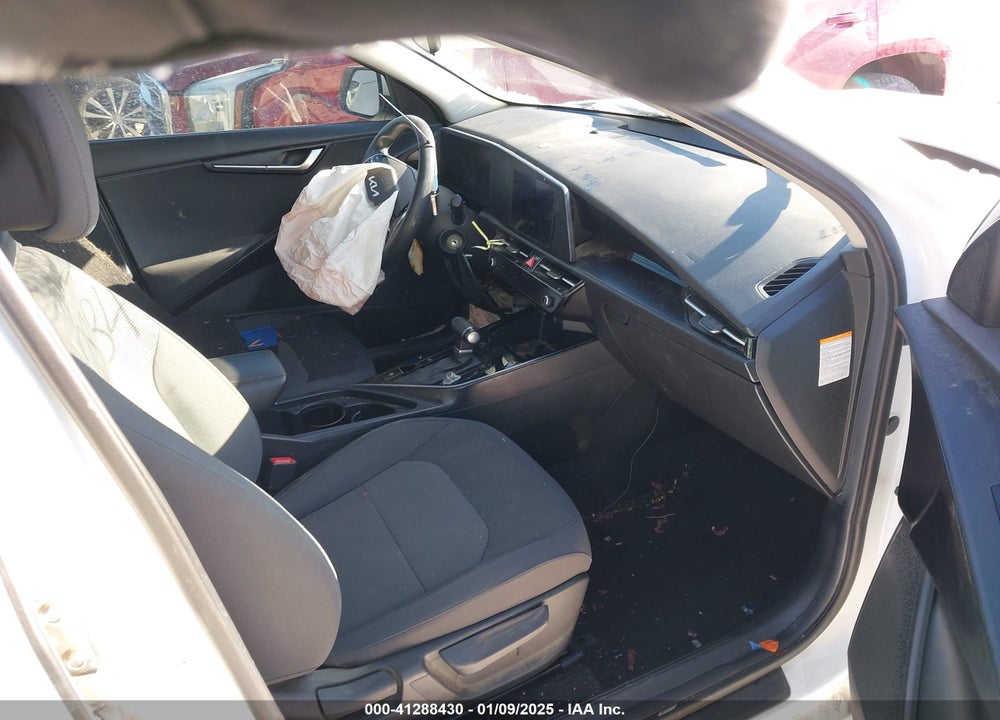 2023 KIA NIRO LX VIN: KNDCP3LE9P5088867