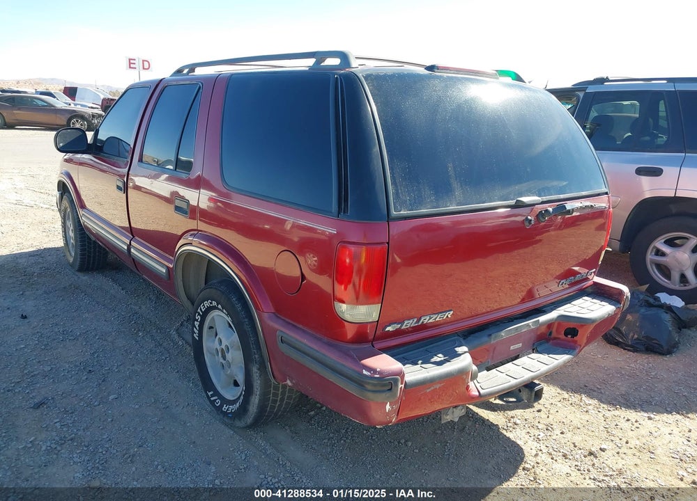 1998 CHEVROLET BLAZER LS VIN: 1GNDT13W2W2113032