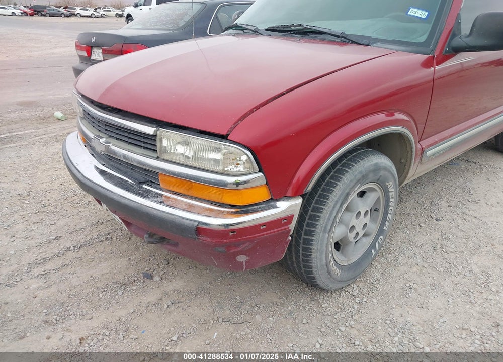 1998 CHEVROLET BLAZER LS VIN: 1GNDT13W2W2113032