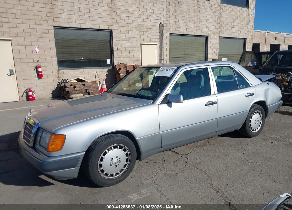 1993 MERCEDES-BENZ 300 E 2.8 VIN: WDBEA28E4PC004087