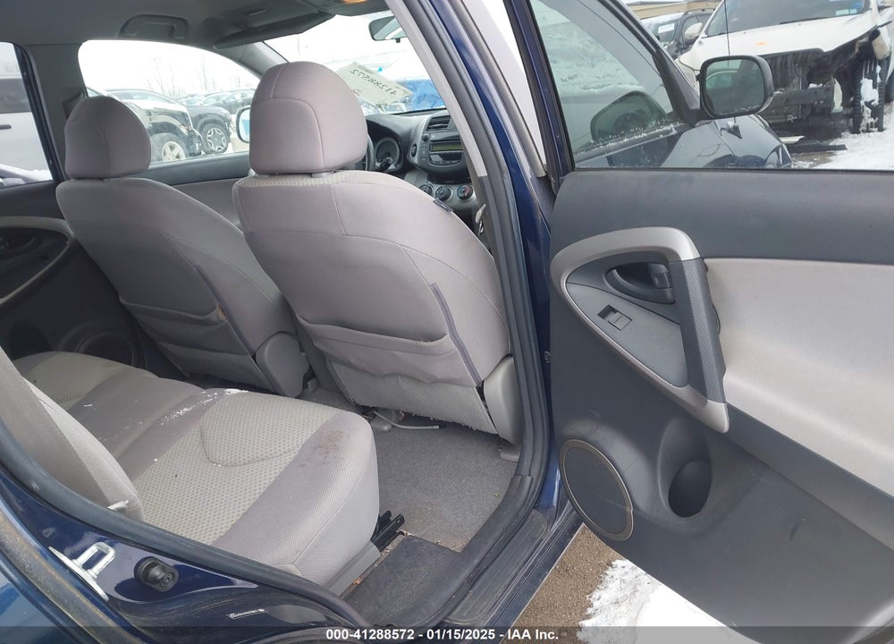 2007 TOYOTA RAV4 VIN: JTMBD33V476047903