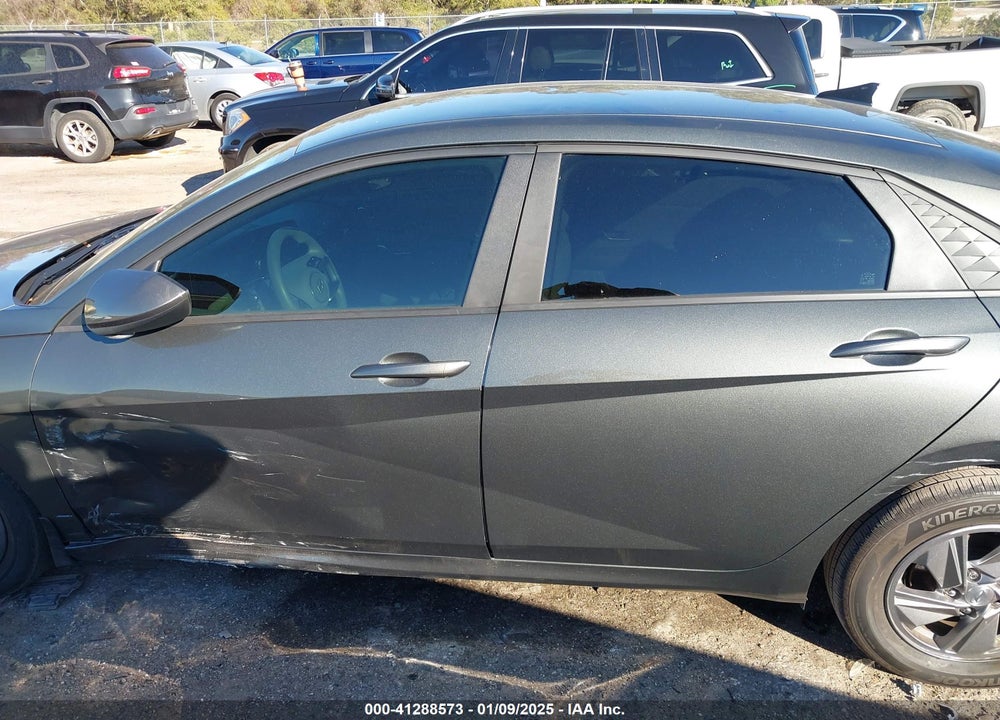 2024 HYUNDAI ELANTRA VIN: KMHLL4DG6RU771521
