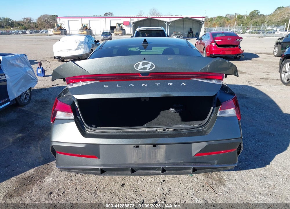 2024 HYUNDAI ELANTRA VIN: KMHLL4DG6RU771521