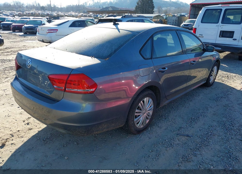 2014 VOLKSWAGEN PASSAT 2.5L S VIN: 1VWAP7A3XEC023550
