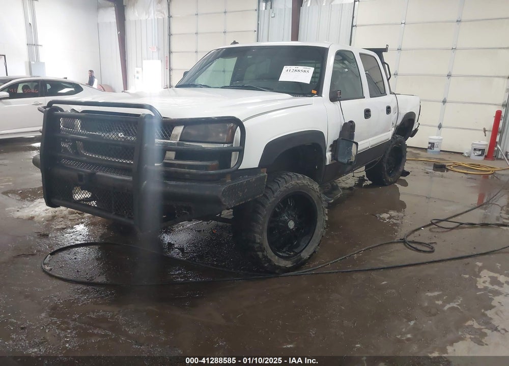 2003 CHEVROLET SILVERADO 2500HD LS VIN: 1GCHK23U13F258343