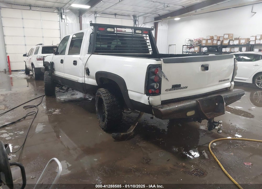 2003 CHEVROLET SILVERADO 2500HD LS VIN: 1GCHK23U13F258343