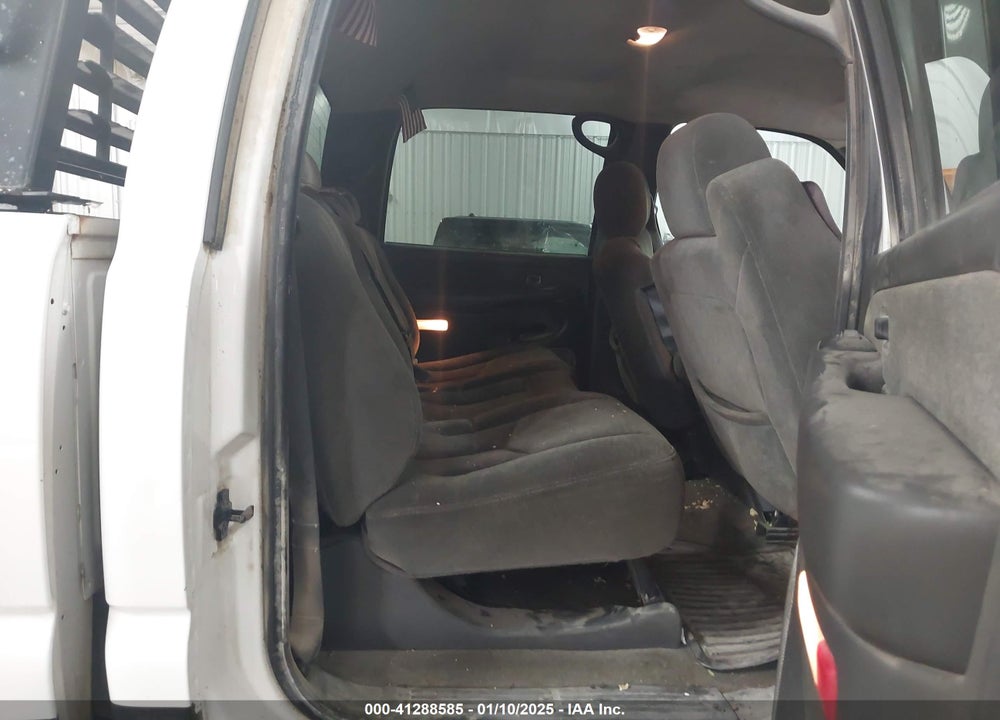 2003 CHEVROLET SILVERADO 2500HD LS VIN: 1GCHK23U13F258343