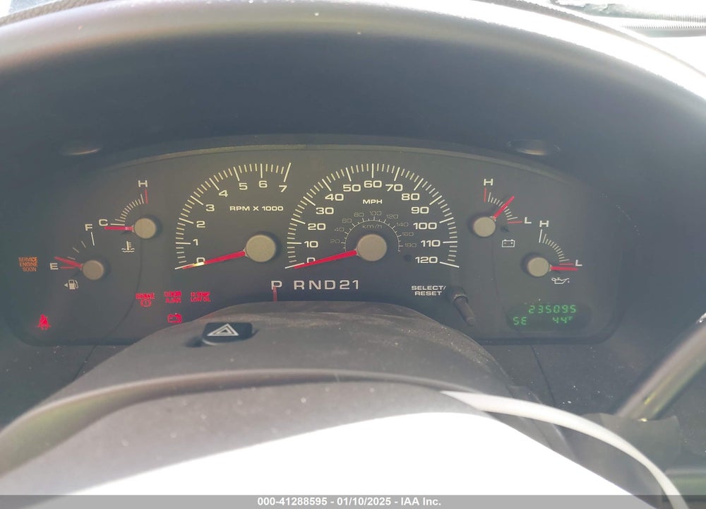 2003 FORD EXPEDITION XLT VIN: 1FMRU15W23LC60249
