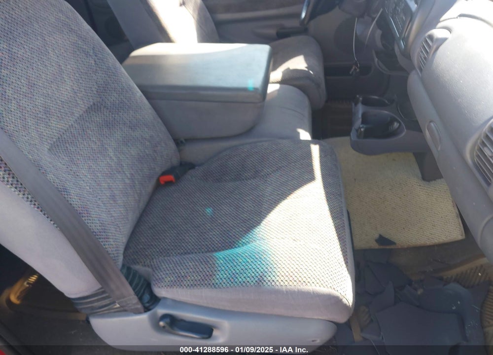 2001 DODGE RAM 1500 ST VIN: 1B7HC13Z61J588072