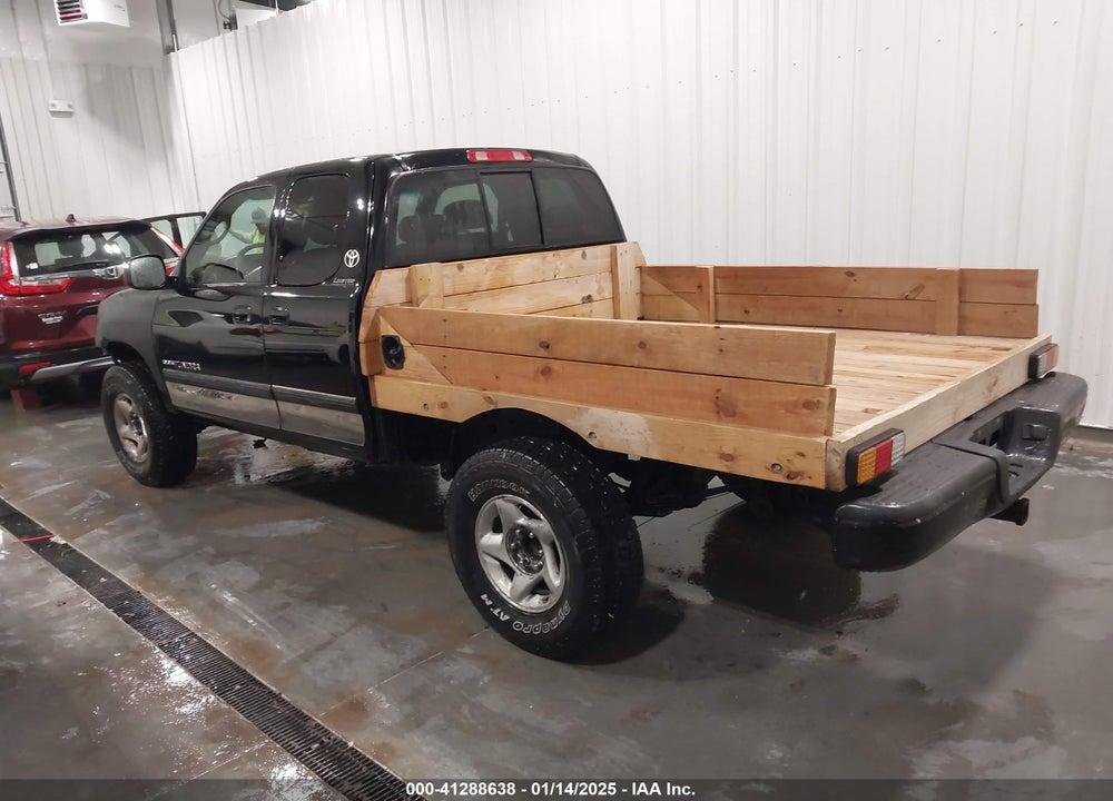 2000 TOYOTA TUNDRA LTD V8 VIN: 5TBBT4810YS120810