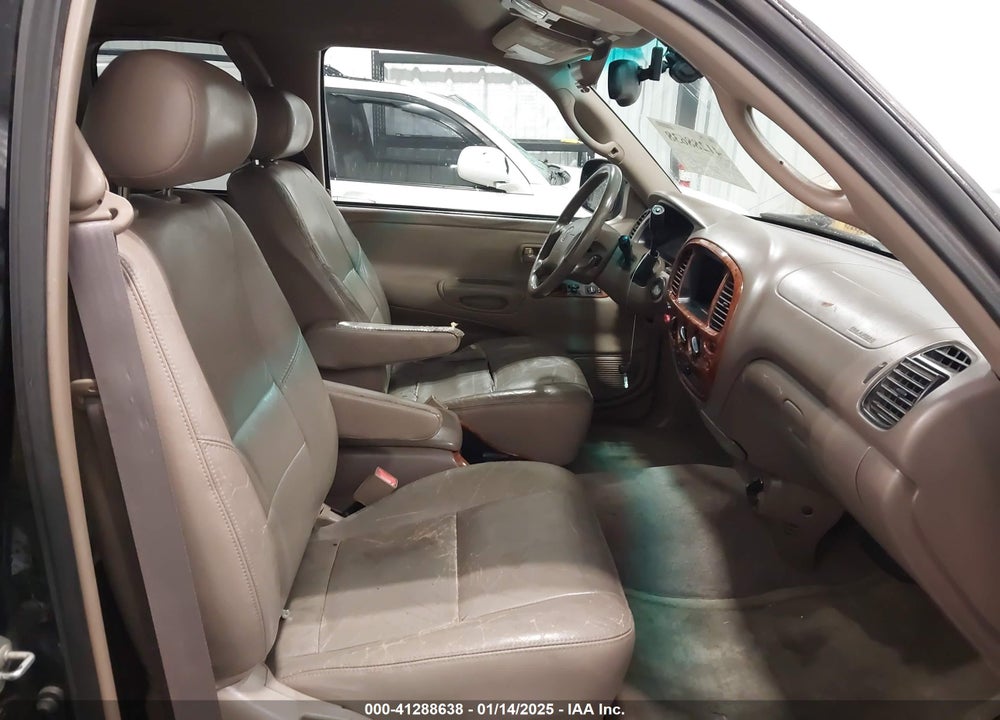 2000 TOYOTA TUNDRA LTD V8 VIN: 5TBBT4810YS120810