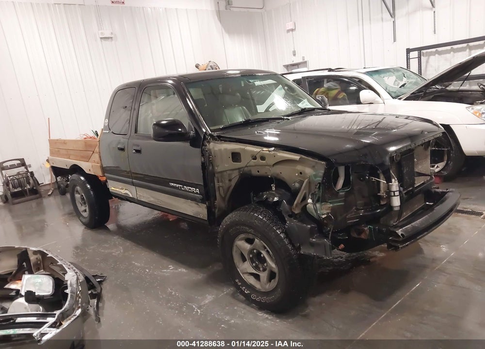 2000 TOYOTA TUNDRA LTD V8 VIN: 5TBBT4810YS120810