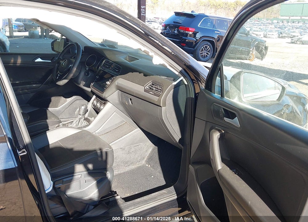 2021 VOLKSWAGEN TIGUAN 2.0T SE/2.0T SE R-LINE BLACK/2.0T SEL VIN: 3VV2B7AXXMM071377
