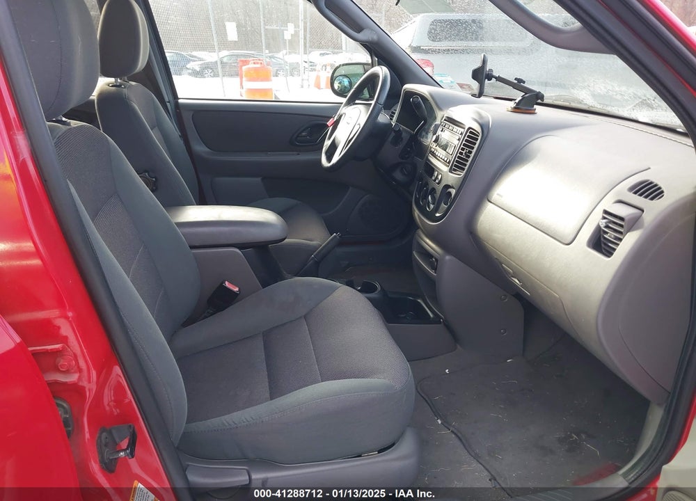 2002 FORD ESCAPE XLT VIN: 1FMCU04132KC46810