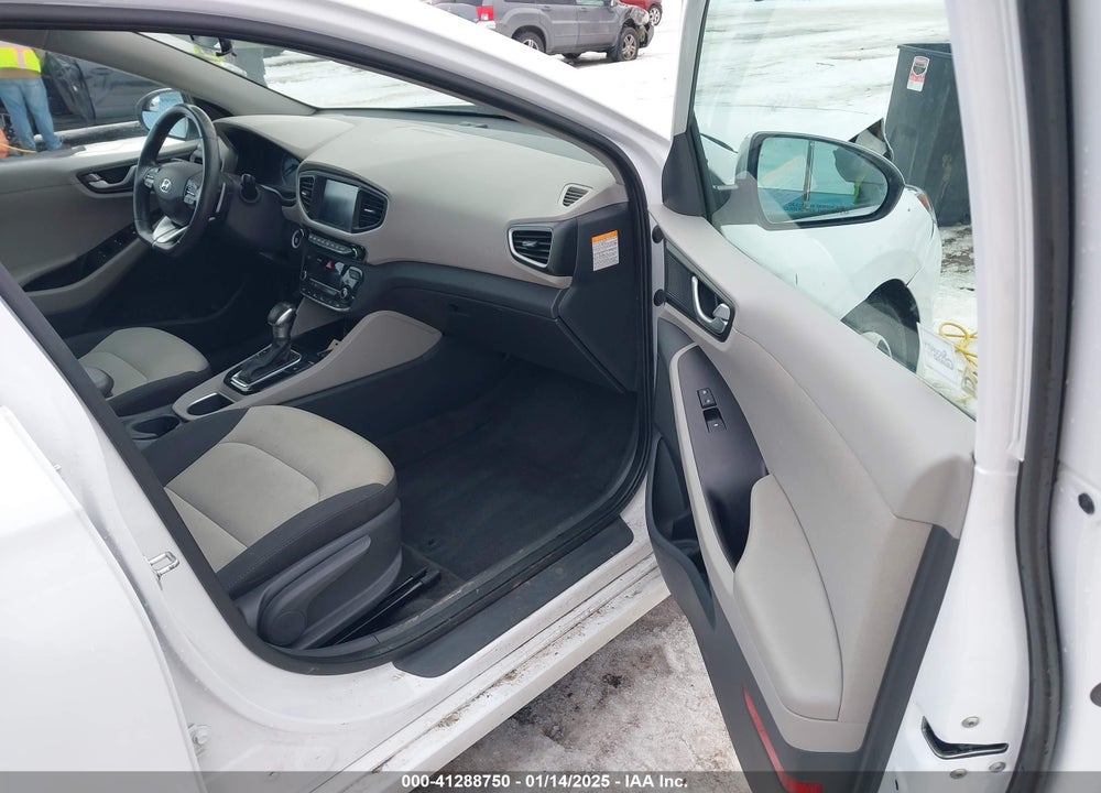 2019 HYUNDAI IONIQ PLUG-IN HYBRID VIN: KMHC65LD6KU139239