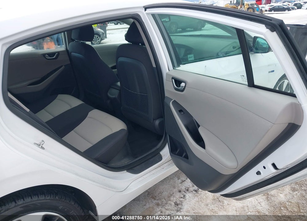 2019 HYUNDAI IONIQ PLUG-IN HYBRID VIN: KMHC65LD6KU139239