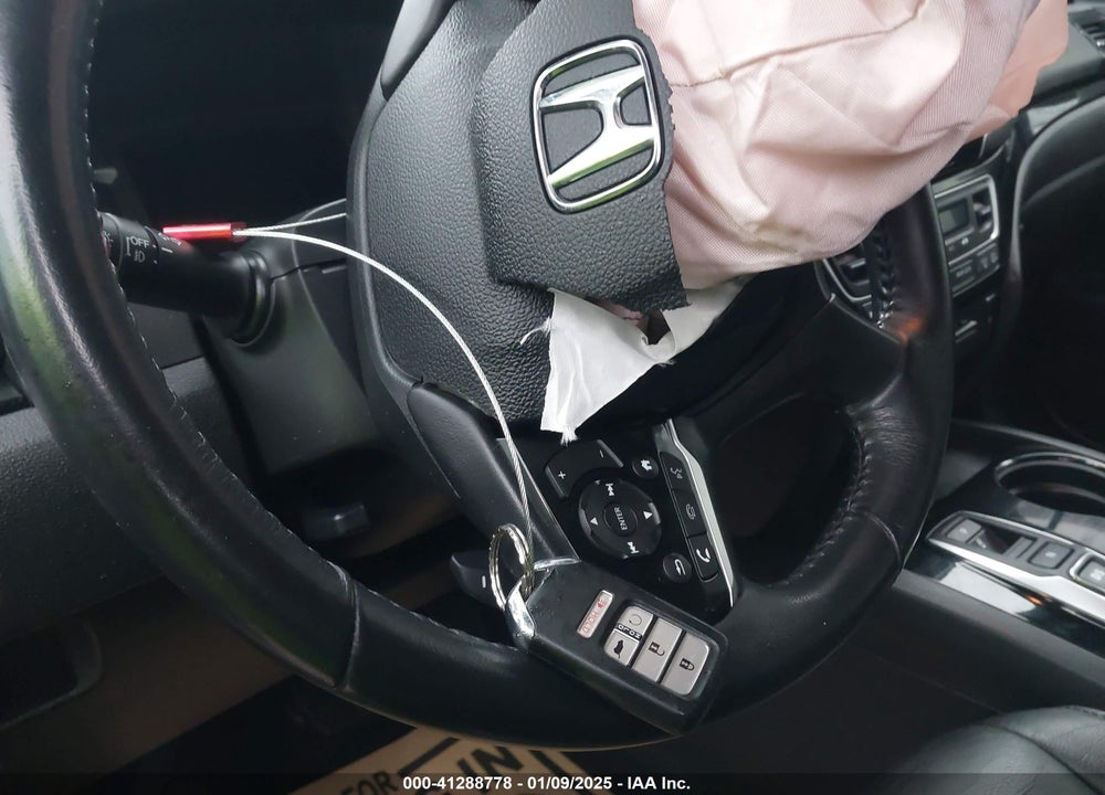 2020 HONDA PILOT 2WD TOURING 7 PASSENGER VIN: 5FNYF5H64LB000287