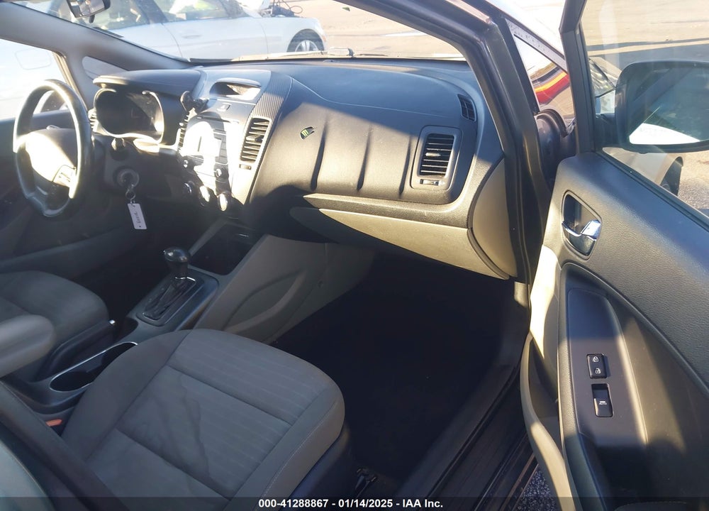2015 KIA FORTE EX VIN: KNAFX4A84F5261366