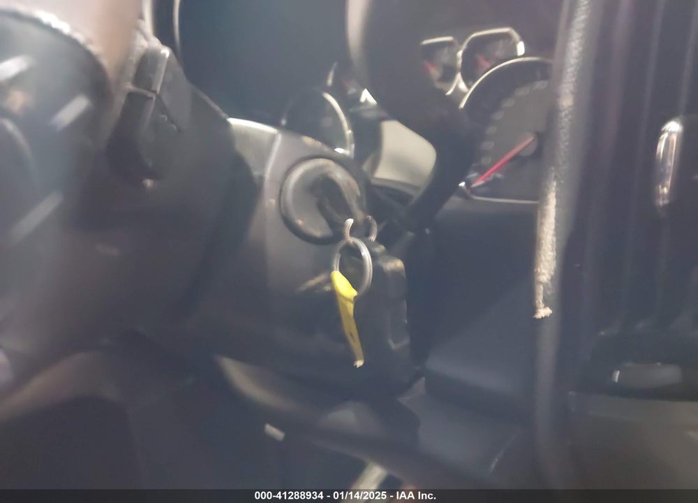 2014 CHEVROLET SILVERADO 1500 1LT VIN: 3GCUKREC2EG513417