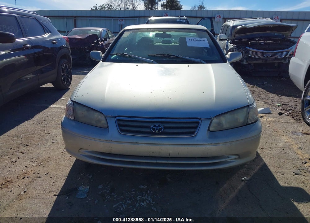 2000 TOYOTA CAMRY LE VIN: 4T1BG22K0YU713074