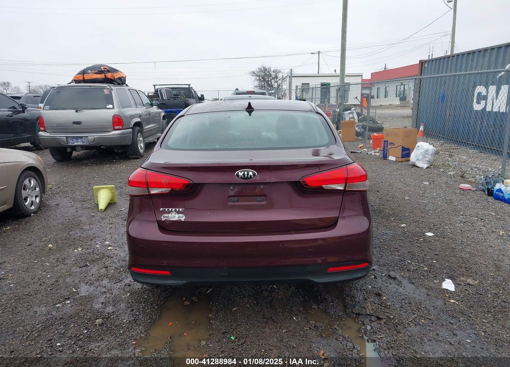 2017 KIA FORTE VIN: 3KPFK4A77HE082478