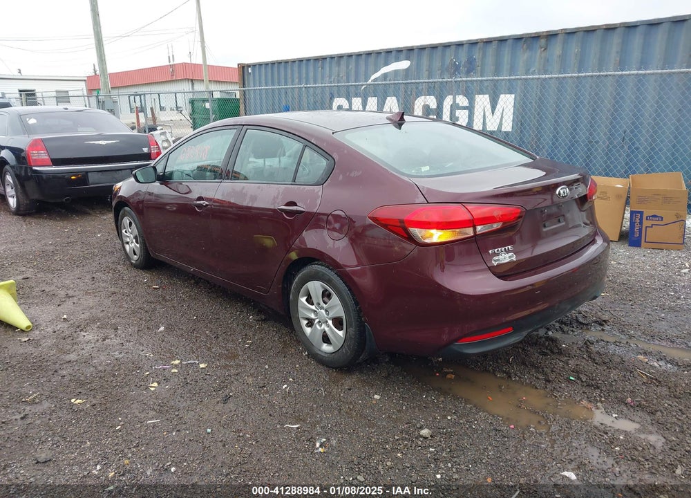 2017 KIA FORTE VIN: 3KPFK4A77HE082478