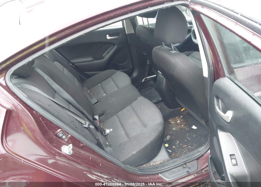 2017 KIA FORTE VIN: 3KPFK4A77HE082478