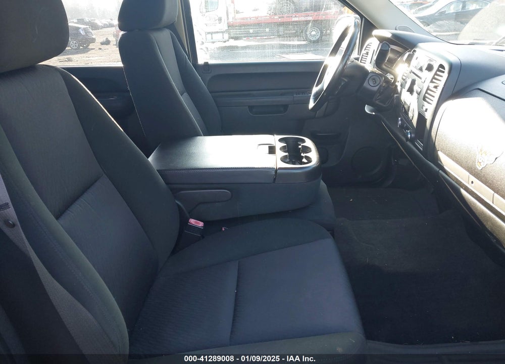 2010 CHEVROLET SILVERADO 1500 LT VIN: 3GCRKSE32AG106348