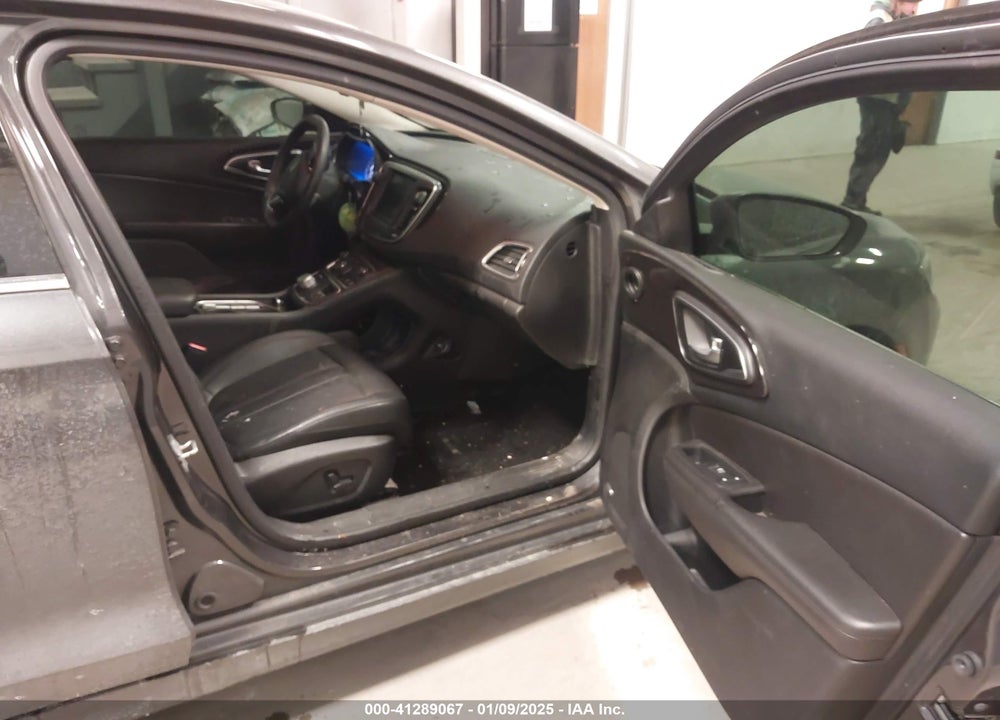 2015 CHRYSLER 200 VIN: 1C3CCCCB3FN735655