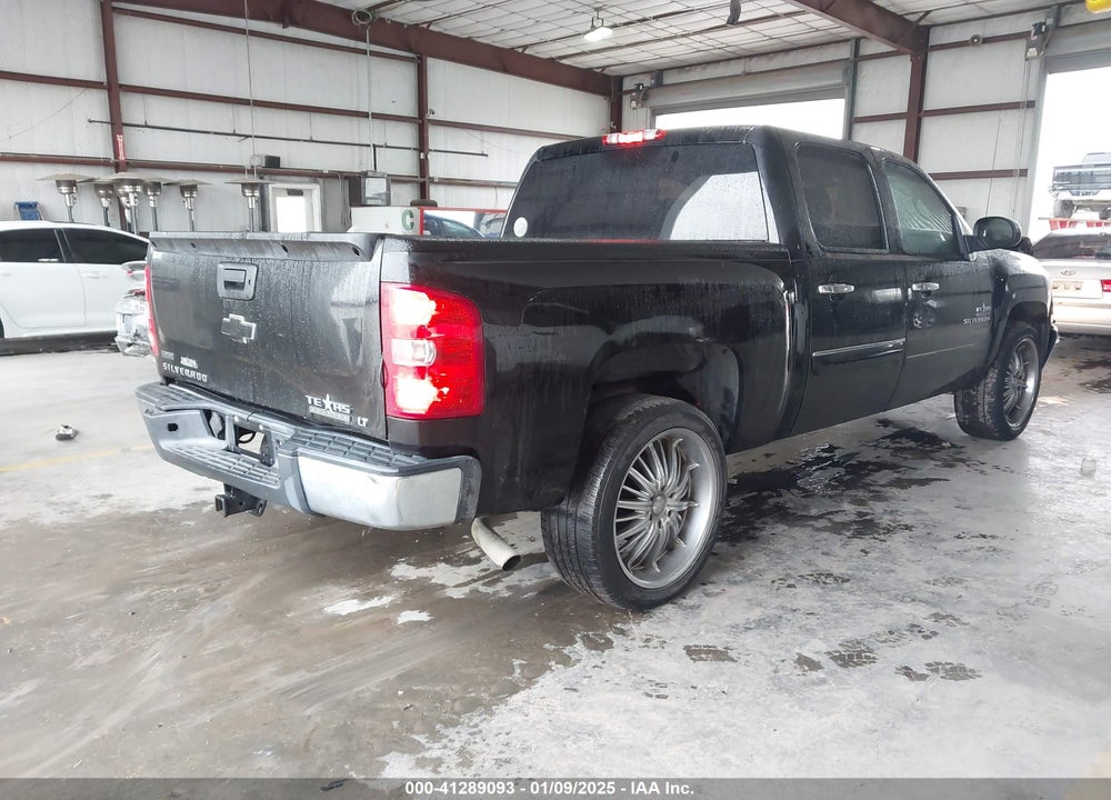 2011 CHEVROLET SILVERADO 1500 LT VIN: 3GCPCSE06BG281181