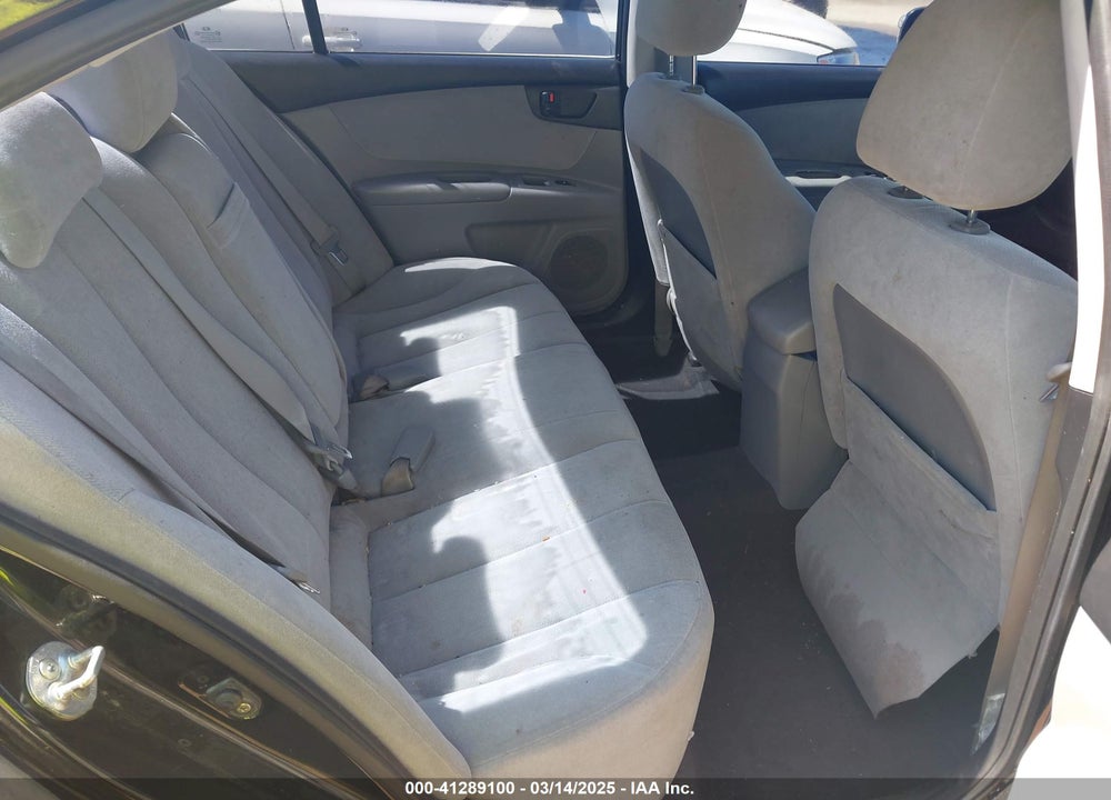 2009 KIA OPTIMA VIN: KNAGE228395365543