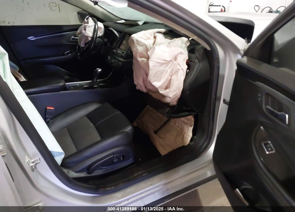 2019 CHEVROLET IMPALA LT VIN: 1G11Z5S30KU104748